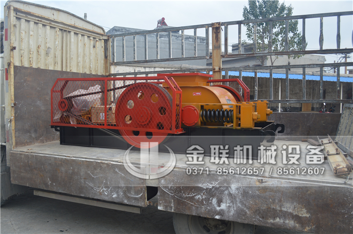 大型雙齒輥式破碎機價格是多少,生產能力怎么樣? 大型雙齒輥式破碎機價格是多少,生產能力怎么樣?