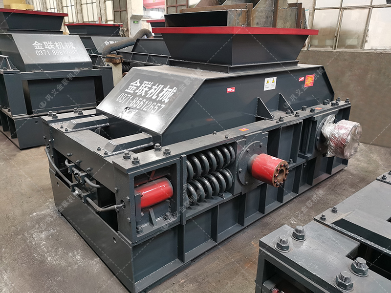 2PGY1007中大型全自動(dòng)液壓對輥制砂機(jī)發(fā)往河北 2PGY1007中大型全自動(dòng)液壓對輥制砂機(jī)發(fā)往河北