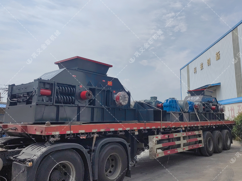 兩臺1200x800型河卵石制砂機(jī)發(fā)往內(nèi)蒙古 兩臺1200x800型河卵石制砂機(jī)發(fā)往內(nèi)蒙古