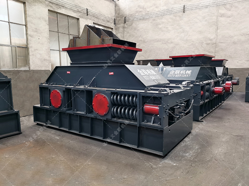 2PG1007中大型對輥式破碎機發貨圖片