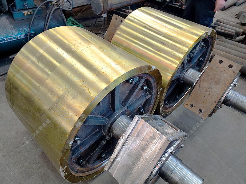 GS800X800對(duì)輥破碎機(jī)總成發(fā)貨圖片_發(fā)往安徽阜陽(yáng) GS800X800對(duì)輥破碎機(jī)總成發(fā)貨圖片_發(fā)往安徽阜陽(yáng)