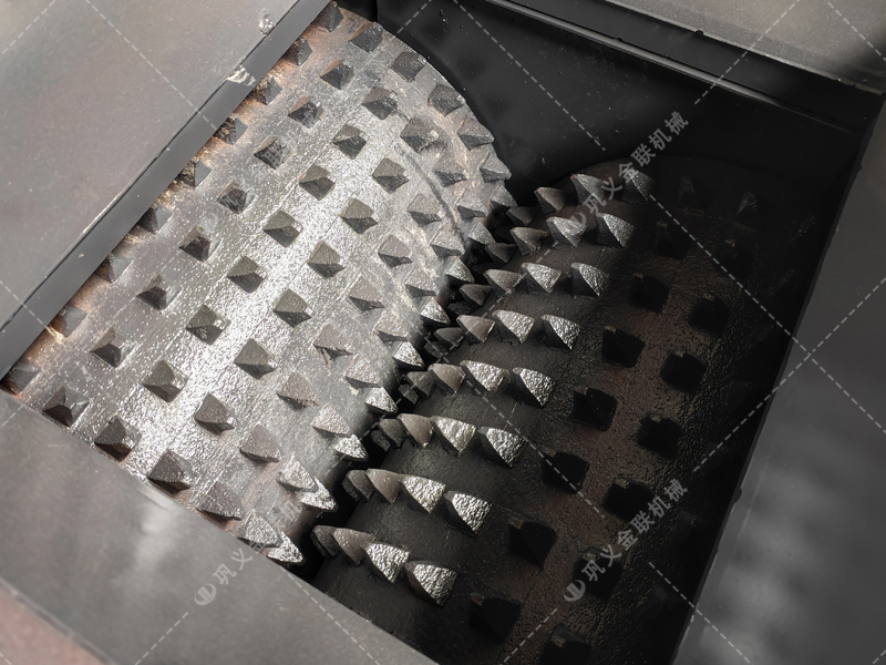 雙齒輥破碎機:結構與原理的協同,讓企業效益看得見摸得著 雙齒輥破碎機:結構與原理的協同,讓企業效益看得見摸得著